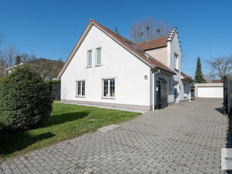 Villa te koop in Hove